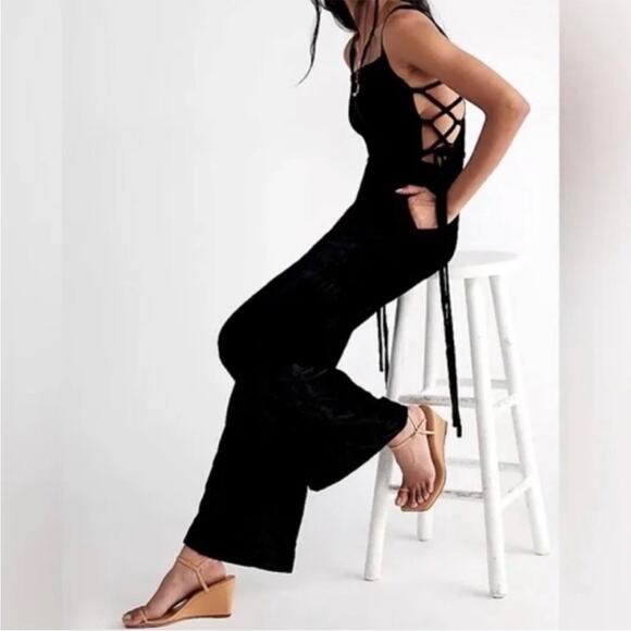 NWOT Free People 90’s Forever Overalls in Black SZ XL